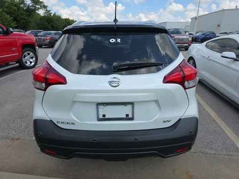 Used 2020 Nissan Kicks SV FWD image 4