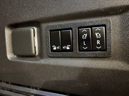 Used 2021 Chevrolet Tahoe Premier image 14