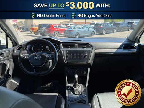 Used 2021 Volkswagen Tiguan SE w/ Panoramic Sunroof Package image 21