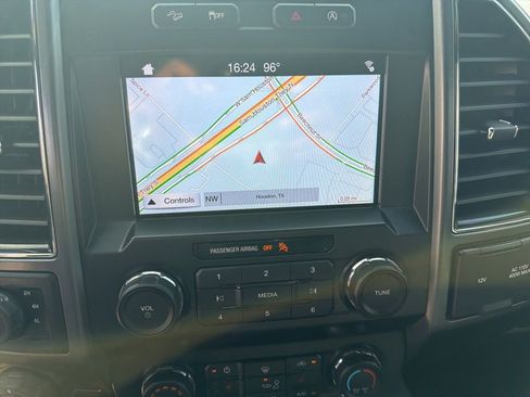 Used 2019 Ford F150 XLT w/ Equipment Group 302A Luxury AWD/4WD image 12