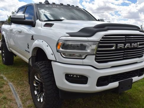 Used 2022 RAM 2500 Laramie AWD/4WD image 3