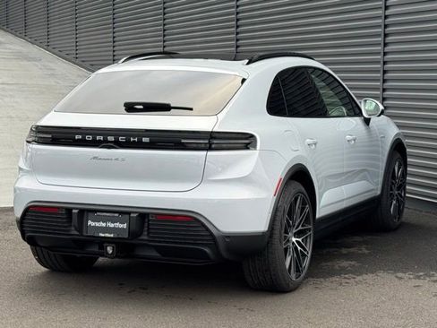 New 2025 Porsche Macan 4S Electric AWD/4WD image 7