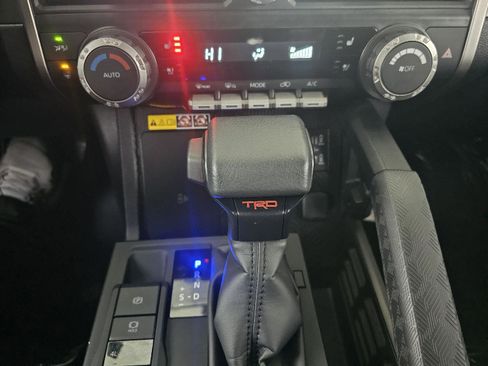 Used 2025 Toyota 4Runner TRD Off-Road Premium image 26