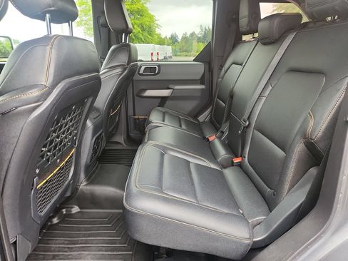 Used 2023 Ford Bronco Badlands w/ Sasquatch Package AWD/4WD image 23