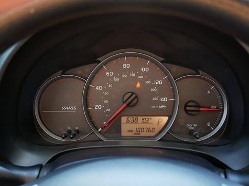 Used 2012 Toyota Yaris LE FWD image 21