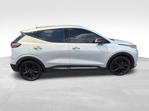 Used 2023 Chevrolet Bolt EUV Premier w/ Sun & Sound Package FWD image 14