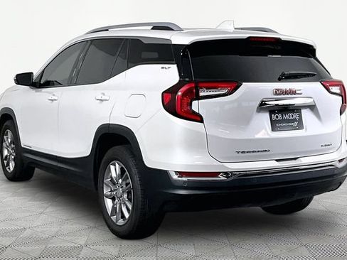 Used 2022 GMC Terrain SLT w/ Infotainment Package II AWD/4WD image 4