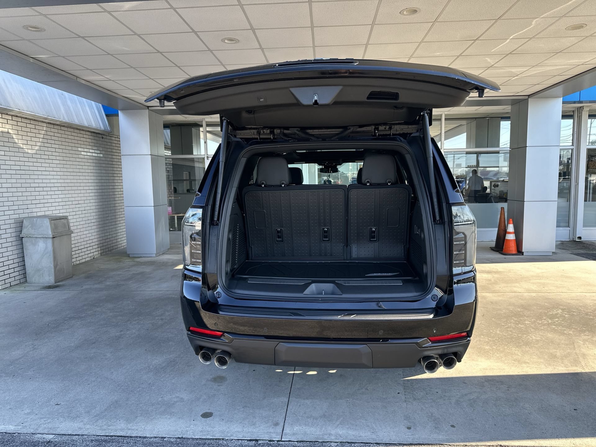New 2026 Chevrolet Tahoe Z71 w/ Comfort Package AWD/4WD image 27