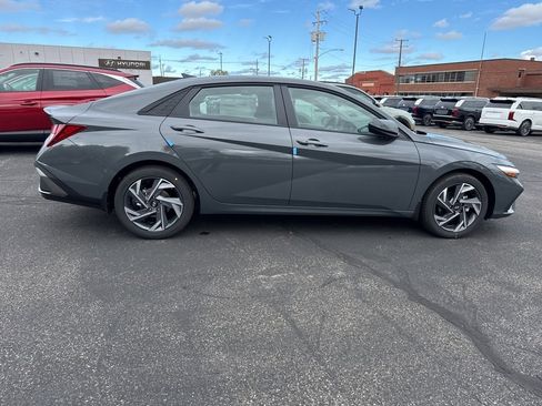 New 2025 Hyundai Elantra Sport image 8