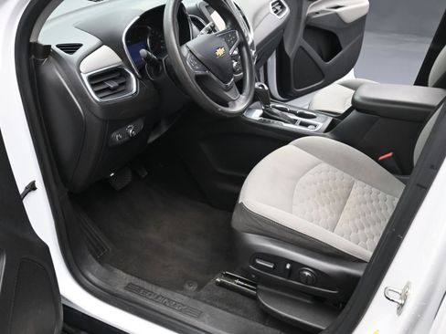 Used 2019 Chevrolet Equinox LT FWD image 12