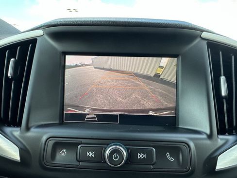 Used 2022 GMC Terrain SLE image 18