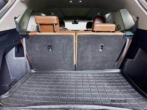 Used 2023 Volkswagen Atlas SEL R-Line image 27