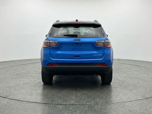 Used 2025 Jeep Compass Limited image 7
