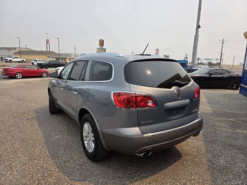 Used 2008 Buick Enclave CX w/ Driver Confidence Package FWD image 3