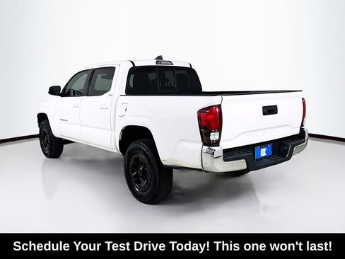 Used 2022 Toyota Tacoma SR5 RWD image 5