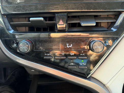 Used 2023 Toyota Camry XLE image 19