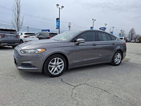 Used 2013 Ford Fusion SE FWD image 5