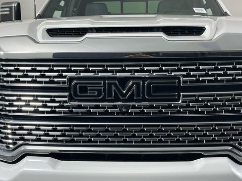 Used 2023 GMC Sierra 2500 Denali w/ Denali Ultimate Package image 10