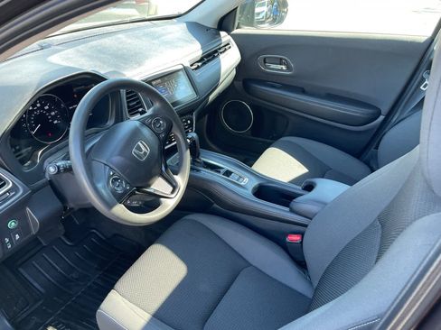 Used 2022 Honda HR-V EX image 9