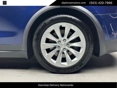 Used 2018 Tesla Model X 100D image 40