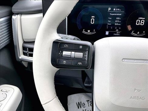 Used 2025 Hyundai Santa Fe SE FWD image 19