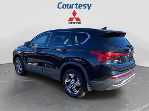 Used 2023 Hyundai Santa Fe SE AWD/4WD image 3