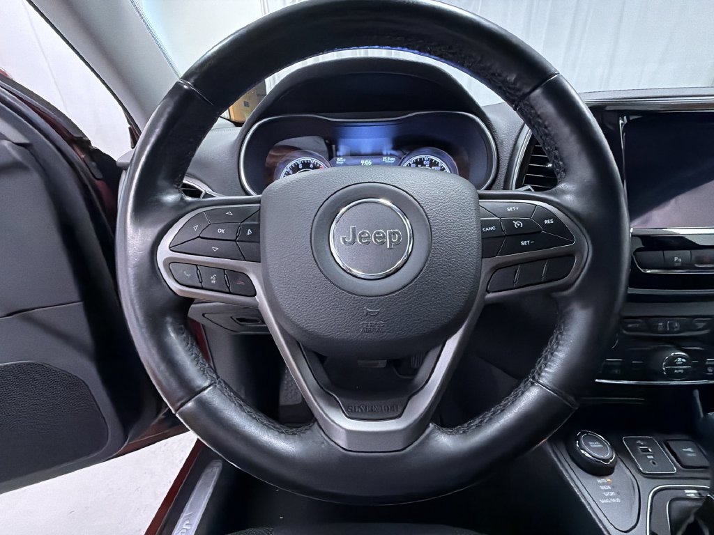 Used 2019 Jeep Cherokee Limited AWD/4WD image 15
