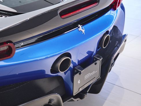 Used 2023 Ferrari SF90 Spider image 61