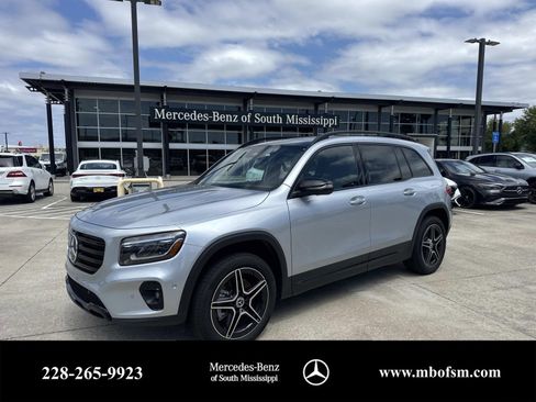 Used 2026 Mercedes-Benz GLB 250 image 1
