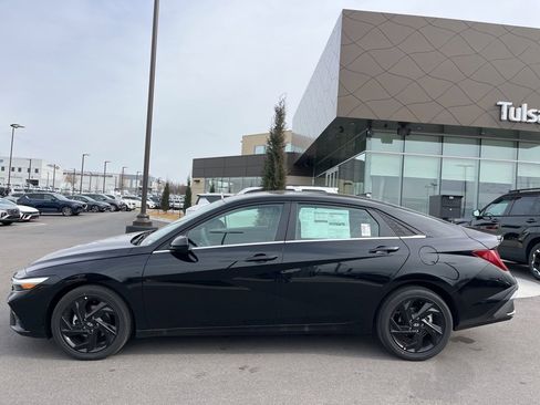 New 2026 Hyundai Elantra SEL Sport image 8