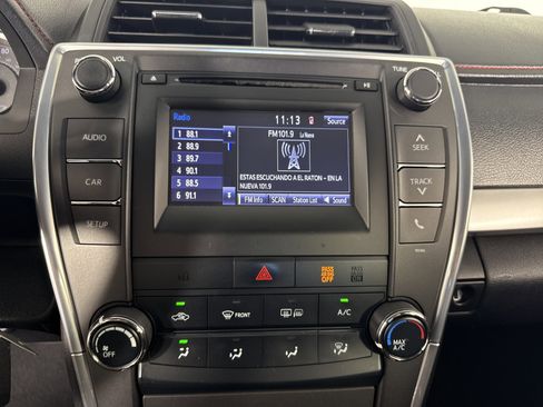 Used 2015 Toyota Camry SE image 27