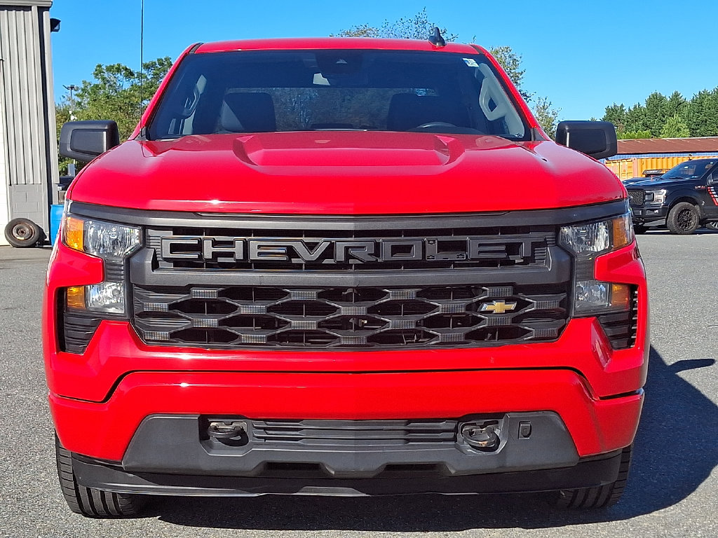 Used 2024 Chevrolet Silverado 1500 Custom AWD/4WD image 2