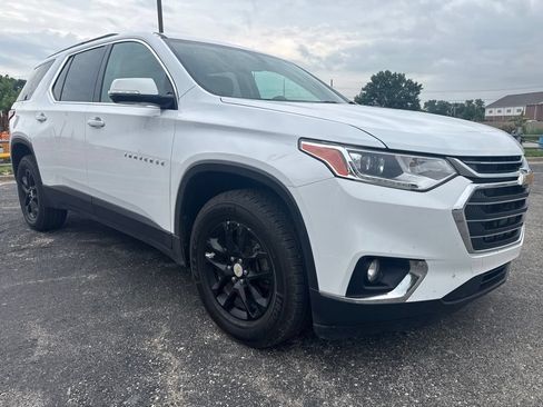 Used 2020 Chevrolet Traverse LT FWD image 1