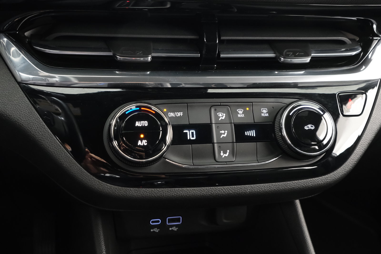 Used 2025 Buick Envista Sport Touring FWD image 20