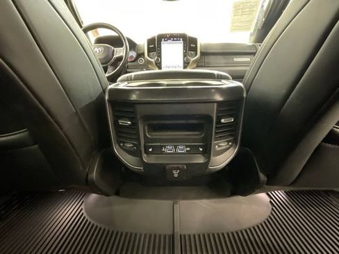 Used 2019 RAM 1500 Laramie AWD/4WD image 26