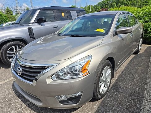 Used 2013 Nissan Altima 2.5 SV FWD image 4