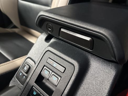 Used 2023 Ford Bronco Wildtrak image 74