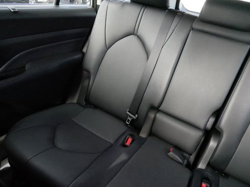 Used 2025 Toyota Grand Highlander AWD image 12