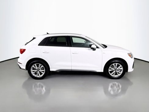 Used 2025 Audi Q3 2.0T Premium w/ Convenience Package image 8