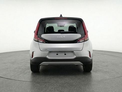 Used 2025 Kia Soul LX w/ LX Technology Package FWD image 7