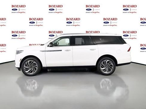 New 2026 Lincoln Navigator L Reserve AWD/4WD image 5