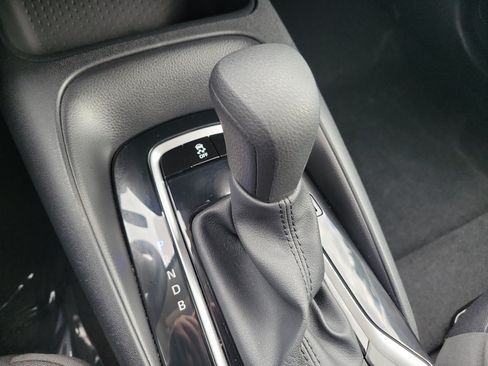 Used 2025 Toyota Corolla LE FWD image 28