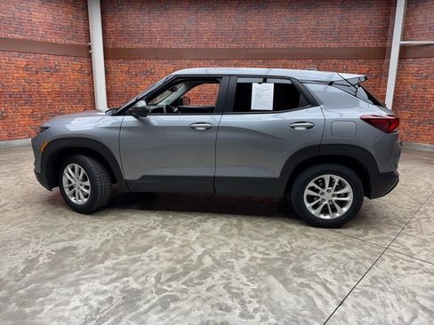 Used 2024 Chevrolet TrailBlazer LS w/ LS Convenience Package image 2