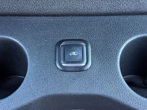 Used 2021 Mercedes-Benz Sprinter 2500 w/ Comfort Plus Package image 32