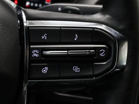 Used 2025 GMC Yukon Elevation AWD/4WD image 36