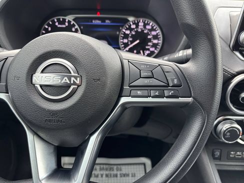 Used 2025 Nissan Sentra SV FWD image 20