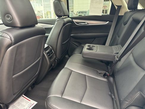 Used 2017 Cadillac XT5 Premium Luxury image 9