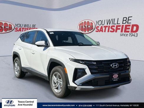 Certified 2026 Hyundai Tucson SE image 1