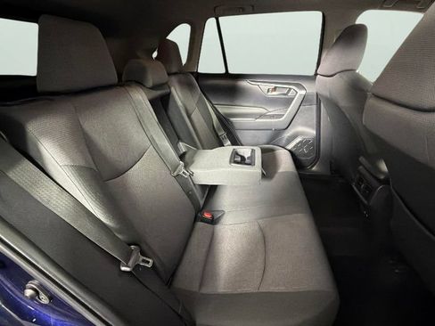 Used 2019 Toyota RAV4 XLE w/ Convenience Package FWD image 29