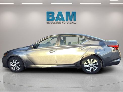Used 2023 Nissan Altima 2.5 S image 5